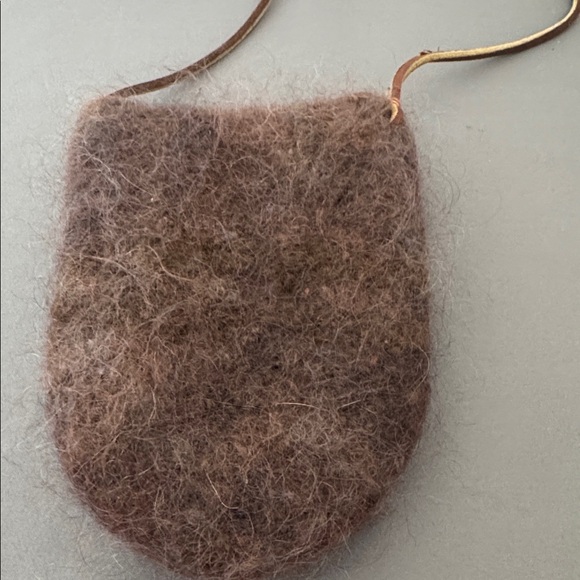 Kipi Brown Crossbody Bag - Picture 4 of 7